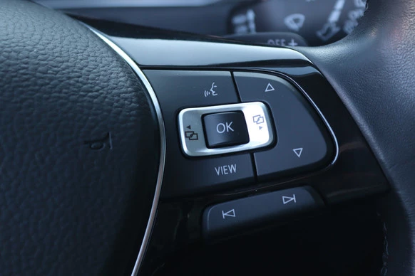 Volkswagen T-Roc - Afbeelding 28 van 30