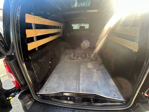 Peugeot Partner - Afbeelding 15 van 16