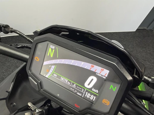 Kawasaki Z650 - Afbeelding 17 van 18