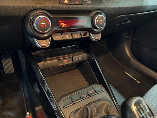 Kia Stonic - Afbeelding 17 van 22