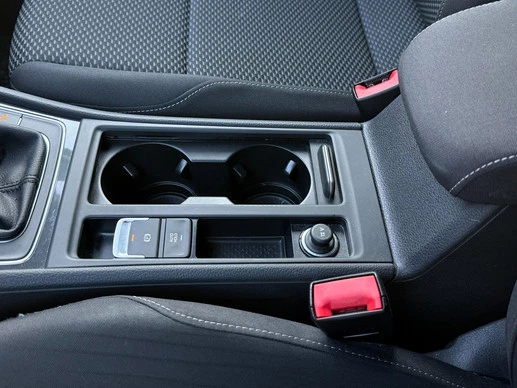 Volkswagen Golf - Afbeelding 17 van 30