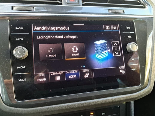 Volkswagen Tiguan - Afbeelding 23 van 30