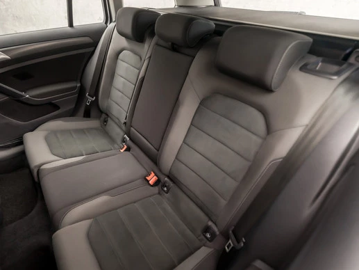 Volkswagen Golf - Afbeelding 16 van 30