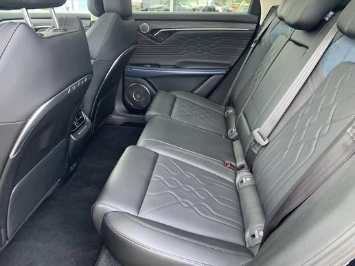 Voyah Free - Afbeelding 7 van 30