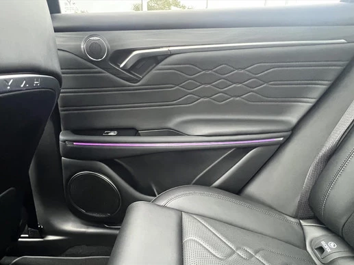 Voyah Free - Afbeelding 29 van 30