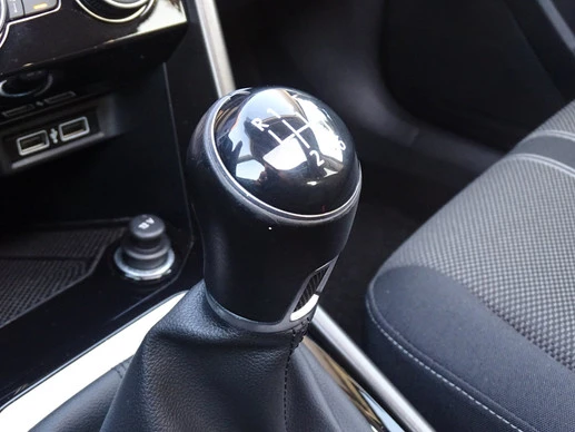 Volkswagen T-Roc - Afbeelding 19 van 30