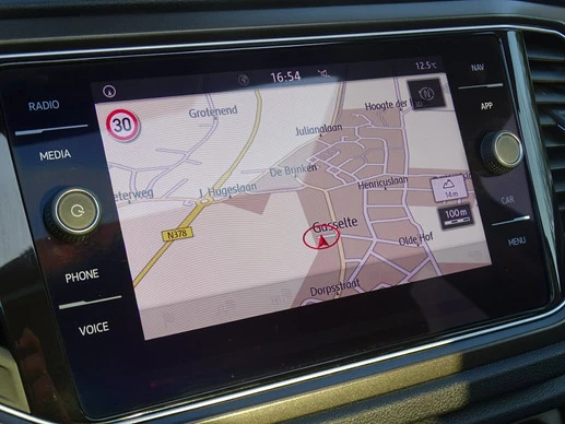 Volkswagen T-Roc - Afbeelding 21 van 30