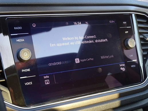 Volkswagen T-Roc - Afbeelding 22 van 30