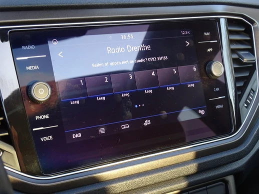 Volkswagen T-Roc - Afbeelding 23 van 30