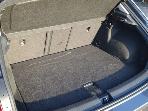 Volkswagen T-Roc - Afbeelding 28 van 30