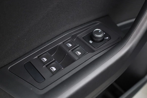 Volkswagen T-Roc - Afbeelding 7 van 30