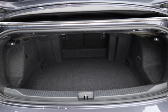 Volkswagen T-Roc - Afbeelding 27 van 30