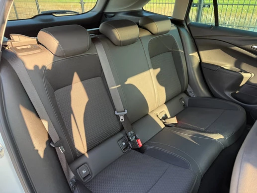 Opel Astra - Afbeelding 25 van 29