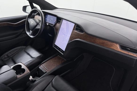 Tesla Model X - Afbeelding 18 van 30