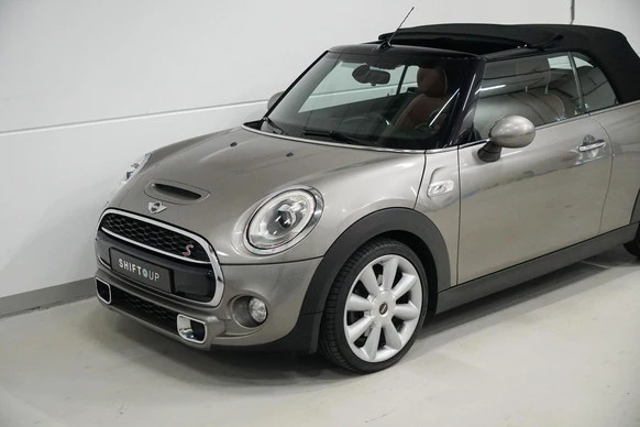 MINI Cooper S Cabrio - Afbeelding 29 van 30