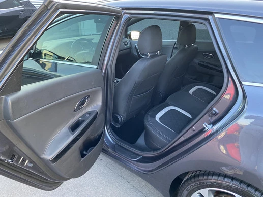 Kia cee'd - Afbeelding 10 van 30