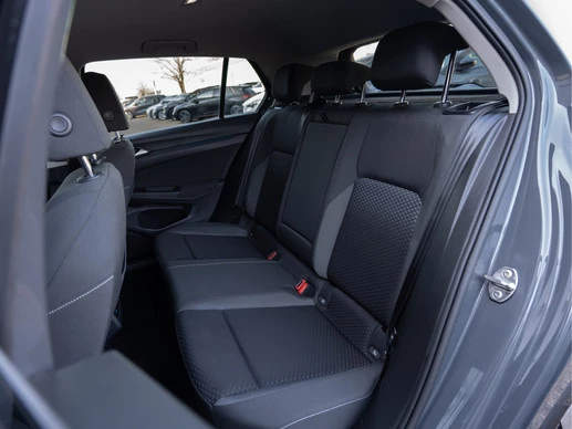 Volkswagen Golf - Afbeelding 16 van 30