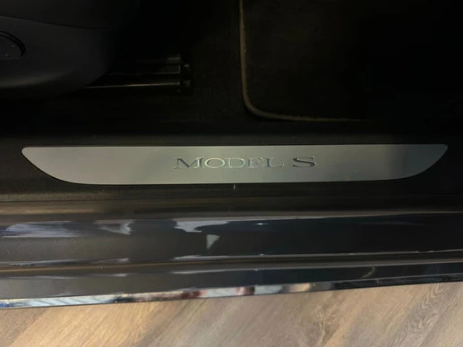 Tesla Model S - Afbeelding 28 van 30