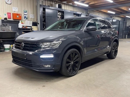 Volkswagen T-Roc - Afbeelding 1 van 17