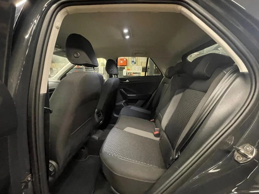 Volkswagen T-Roc - Afbeelding 6 van 17