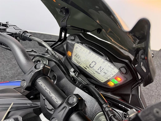 Suzuki GSX - Afbeelding 17 van 19