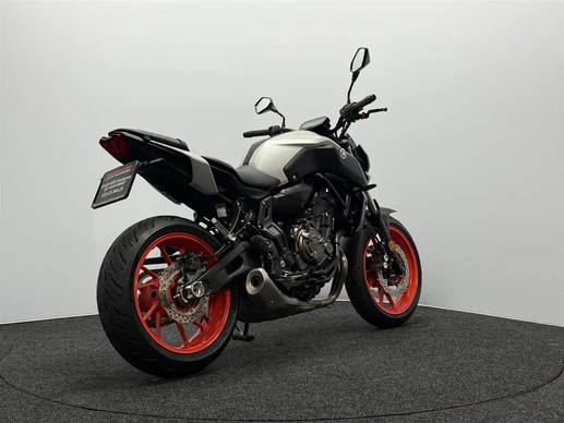 Yamaha MT 07 - Afbeelding 15 van 19