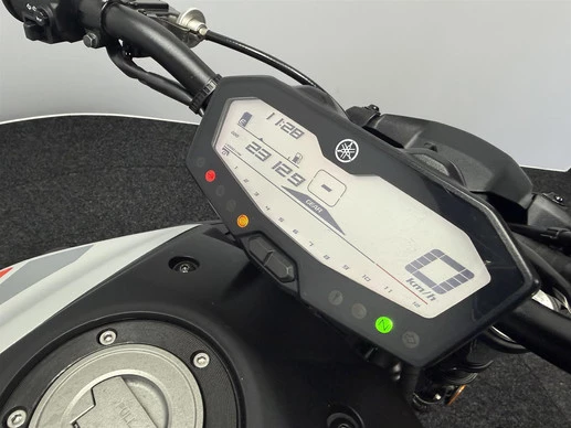 Yamaha MT 07 - Afbeelding 17 van 19