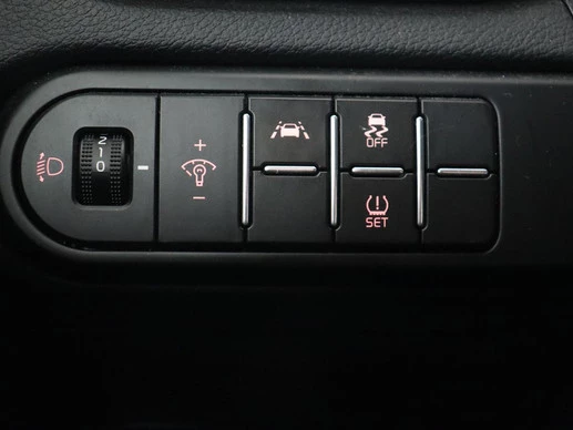 Kia Ceed - Afbeelding 9 van 30