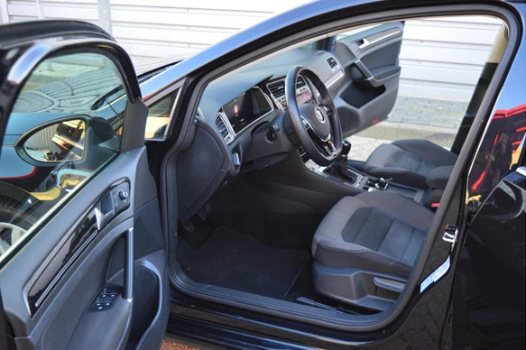 Volkswagen Golf - Afbeelding 8 van 30