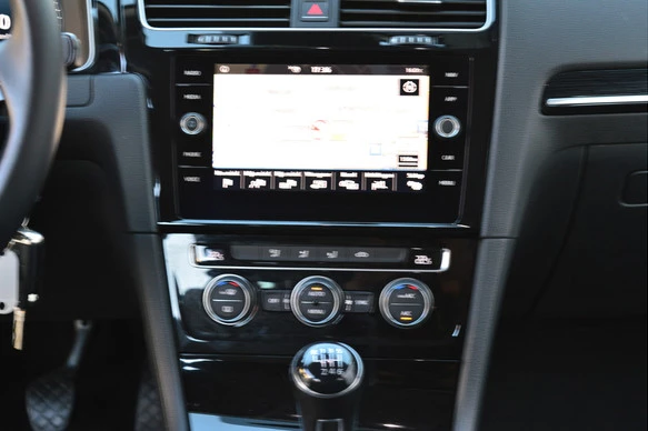 Volkswagen Golf - Afbeelding 15 van 30