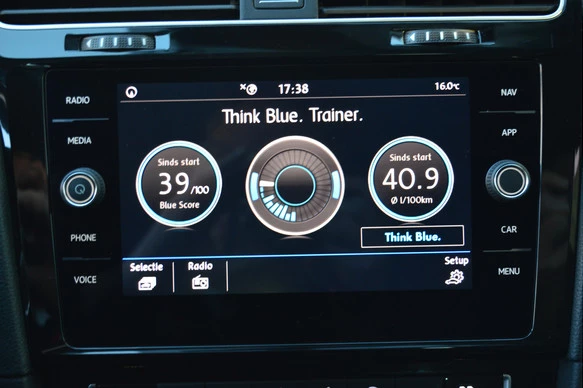 Volkswagen Golf - Afbeelding 18 van 30