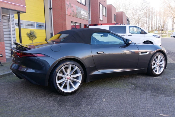 Jaguar F-Type - Afbeelding 12 van 24