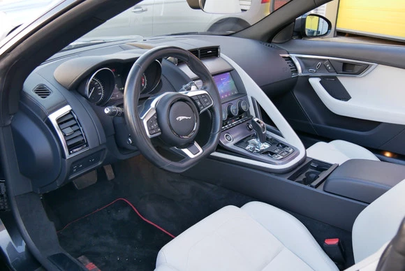 Jaguar F-Type - Afbeelding 13 van 24