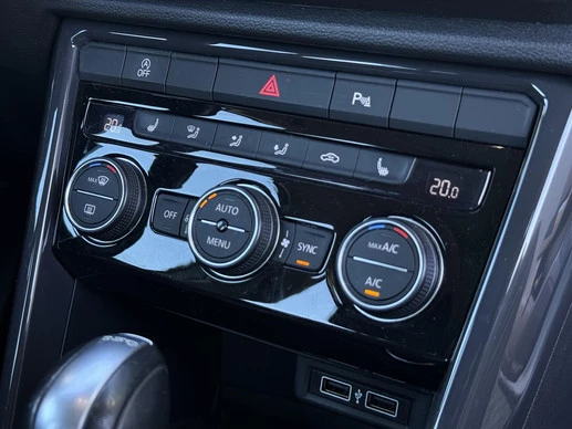 Volkswagen T-Roc - Afbeelding 27 van 30