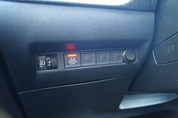 Peugeot e-2008 - Afbeelding 17 van 30