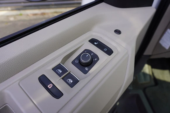 Volkswagen Multivan - Afbeelding 13 van 20