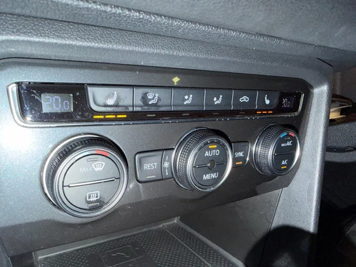 Volkswagen Tiguan - Afbeelding 17 van 29