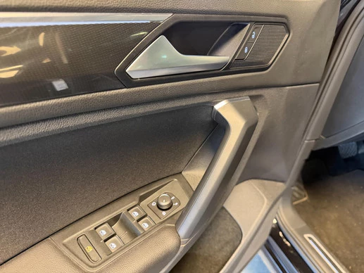 Volkswagen Tiguan - Afbeelding 27 van 29