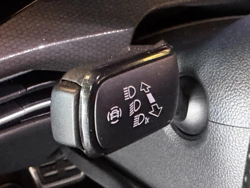 Volkswagen Golf - Afbeelding 16 van 30