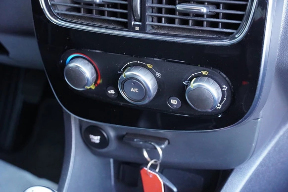 Renault Clio - Afbeelding 18 van 24