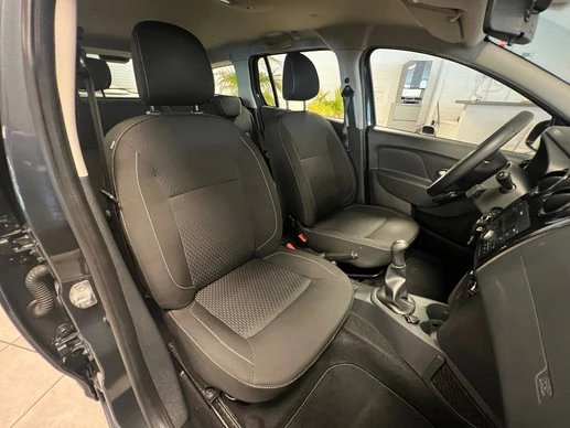 Dacia Logan - Afbeelding 9 van 20