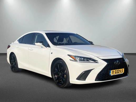 Lexus ES - Afbeelding 1 van 19