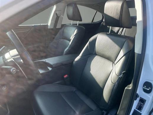 Lexus ES - Afbeelding 8 van 19