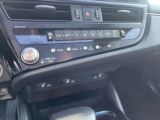 Lexus ES - Afbeelding 12 van 19