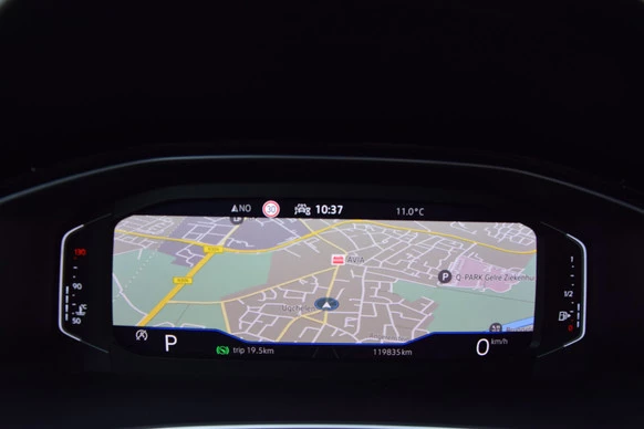 Volkswagen T-Roc - Afbeelding 16 van 30