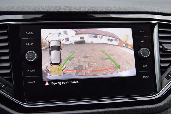 Volkswagen T-Roc - Afbeelding 22 van 30