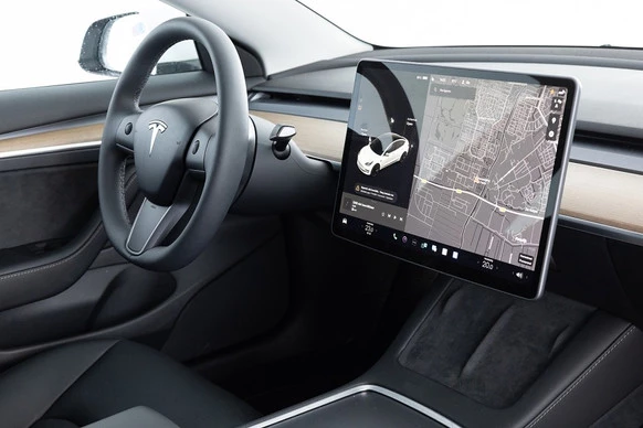 Tesla Model 3 - Afbeelding 5 van 30