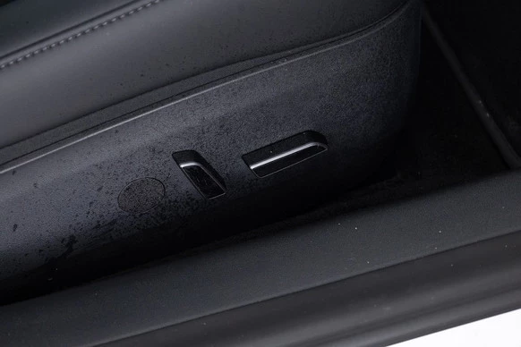 Tesla Model 3 - Afbeelding 11 van 30