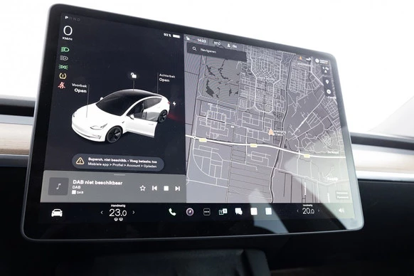 Tesla Model 3 - Afbeelding 17 van 30