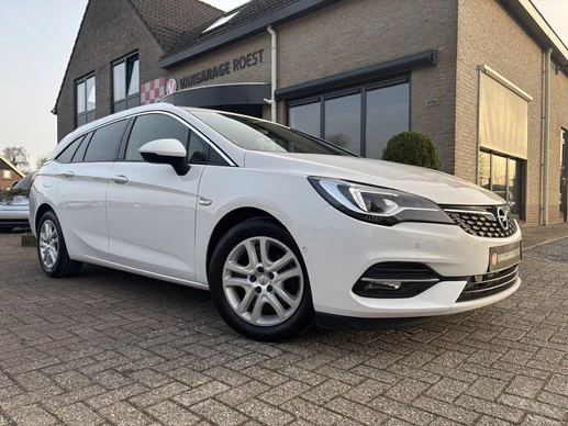 Opel Astra - Afbeelding 1 van 30